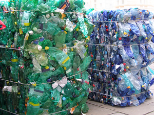 Как организовать переработку пластиковых бутылок