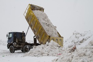Уборка и вывоз снега в Москве